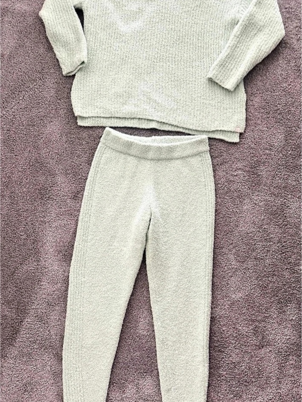 Heavenly by Victoria V-Neck Knit Sweater Set in mint Green Size XS Like New
